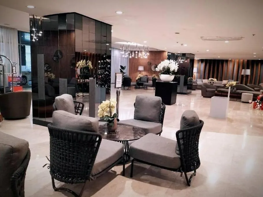 Mid-Century Extent Condo Unit @ Shore 2, Moa Manila 0*,  Philippines