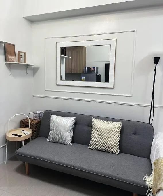 Mid-Century Extent Condo Unit @ Shore 2, Moa Manila Apartment