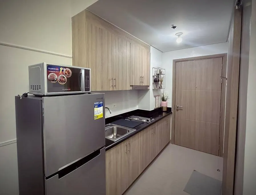 Apartment Mid-Century Extent Condo Unit @ Shore 2, Moa Manila