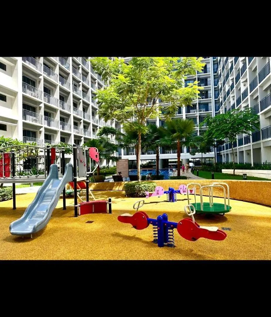Apartment Mid-Century Extent Condo Unit @ Shore 2, Moa Manila